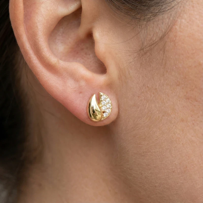 Janette White Topaz stud earrings